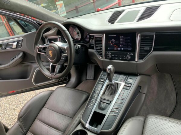 MACAN TURBO – Image 4