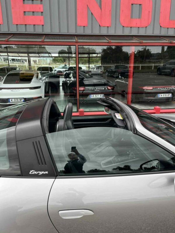 PORSCHE 992 TARGA 4S   1ere main - Sors de révision – Image 15